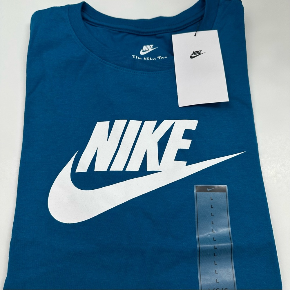 Nike Womwn Teal Short Sleeve Tee